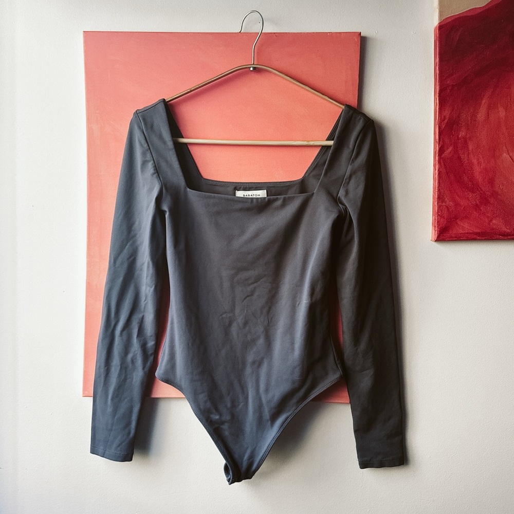 Aritzia Babaton Contour Square Neck LS Bodysuit Elegant Charcoal - Size Small